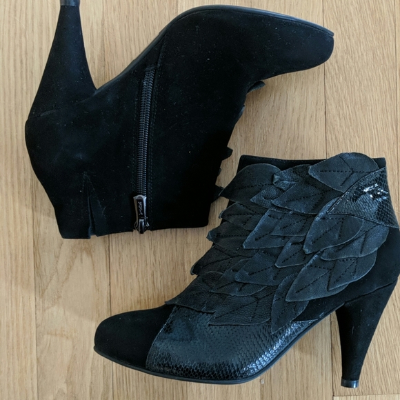 Jeffrey Campbell Shoes - Jeffrey Campbell Booties NWOT